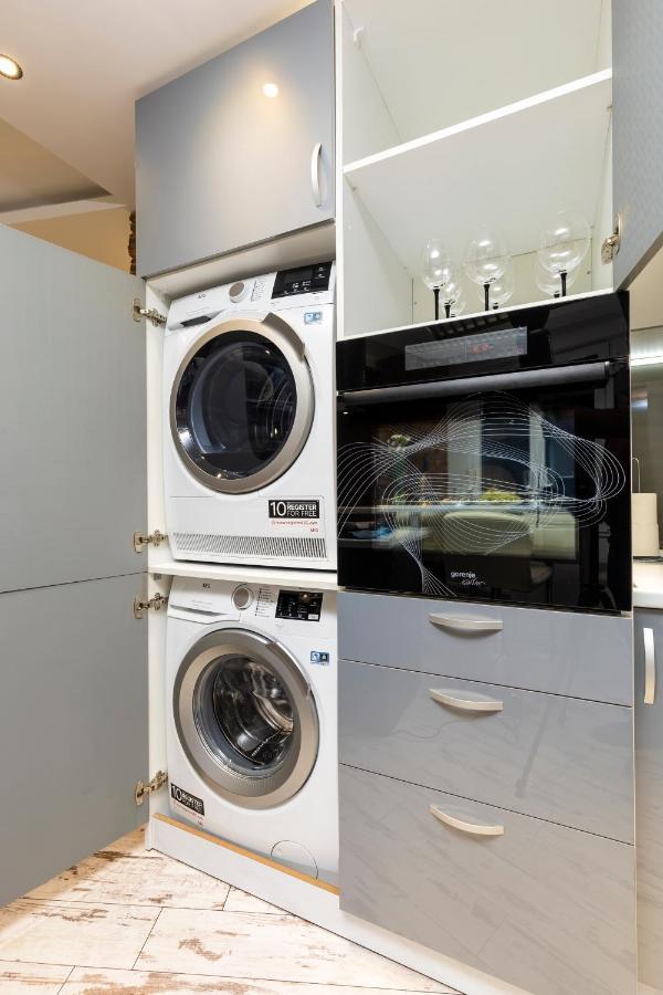 Modern 1Bd Flat With A Parking Near The City Centre By Flat Mаnager Plovdiv Ngoại thất bức ảnh